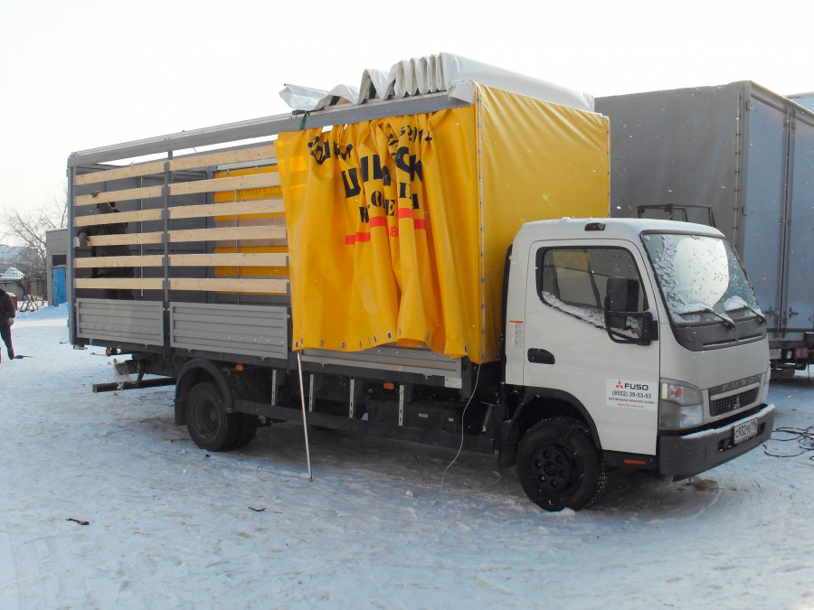 9Tent_karkas__sdvizhnoy_mehanizm_EDSCHA__vorota_raspashnye_na_Mitsubisi_Fuso.jpg